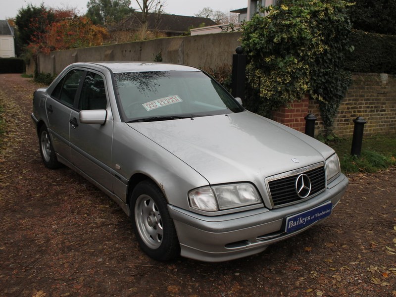 Mercedes Benz C250 TD Classic Automatic