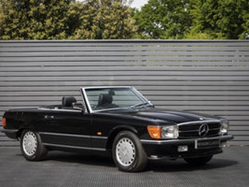 Mercedes 500SL R107 ONLY 4700 MILES UK SUPPLIED