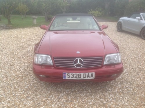 1998 Sl320 1 lady owner from new mercedes stunning  VENDUTO