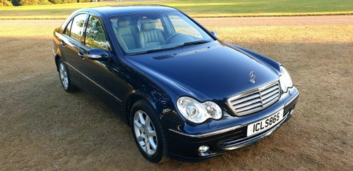 2004 MERCEDES C220 CDI, DIESEL AUTOMATIC, LEFT HAND DRIVE For Sale