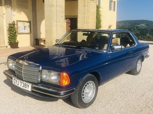 1983 Mercedes 280. Exceptionally beautiful, timeless. In vendita