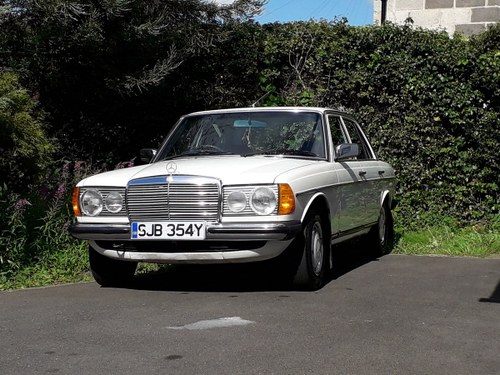 1982 Mercedes w123 200 classic In vendita