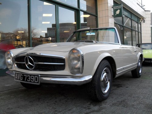 1966 Mercedes Benz 230SL  Pagoda one family owner from new For Sale