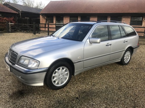1999 rare in this condition classic mercedes  estate car  nice ca For Sale