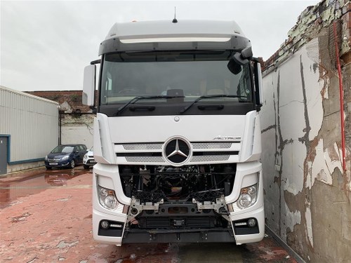 2018 66 mercedes benz actross tractor unit For Sale