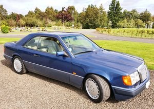 1992 Mercedes 300ce with only 84,000 FSH. In vendita
