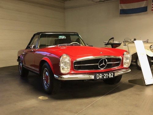 1967 Mercedes 250 SL Pagode For Sale