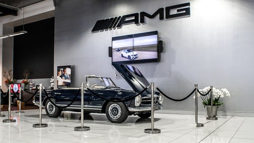 1969 Mercedes-Benz 280 SL Pagoda in Midnight Blue by Hemmels For Sale