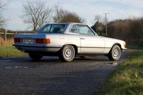 1983 Mercedes Benz 280SL R107 manual with hardtop For Sale