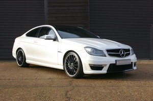 2013 Mercedes-Benz C63 AMG 6.2 V8 Coupe MCT Auto (50,000 miles) VERKAUFT