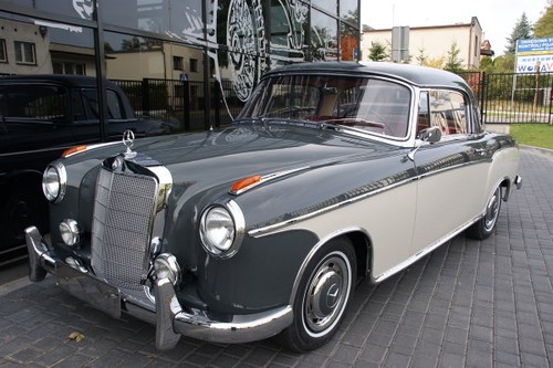 1960 Mercedes MB220SE Coupe with sunroof For Sale
