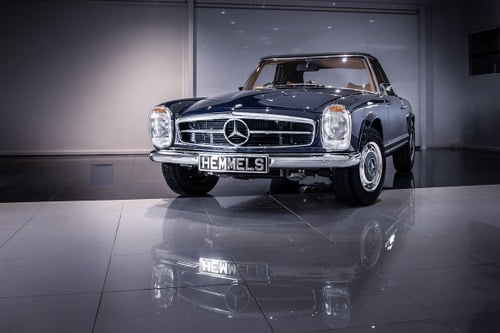 1968 Mercedes-Benz 280 SL Pagoda in Midnight Blue by Hemmels For Sale