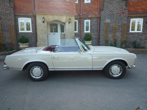 1967 Mercedes 250SL RHD - Great Condition For Sale