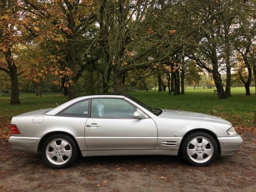 Mercedes SL320 V6 2000/W poss cheapest in the country  For Sale
