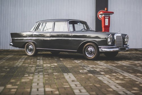 1963 Mercedes-Benz 220 SE Berline For Sale by Auction