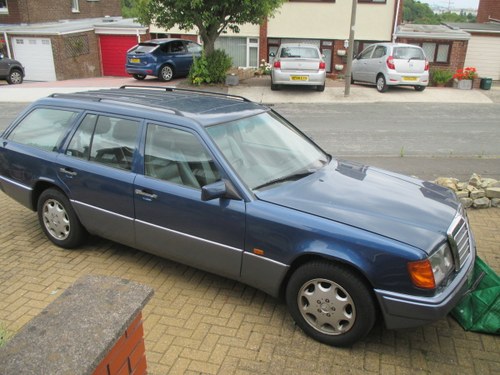 1992 Mercedes 300TE  £4k of receipts. VENDUTO