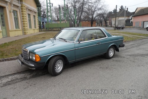 1982 Mercedes Benz W 123 300 cd coupe USA  For Sale