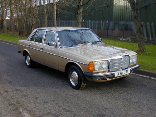 1982 MERCEDES BENZ W123 230e - UK RHD - BEST VALUE!! For Sale