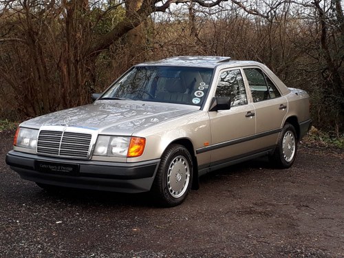 STUNNING LOW MILEAGE, SHOW WINNING 1988 MERCEDES W124 300E  SOLD
