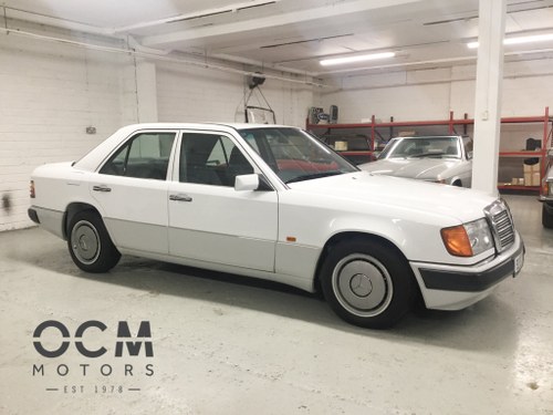 1992 Mercedes 250D (W124) Time Warp Example For Sale