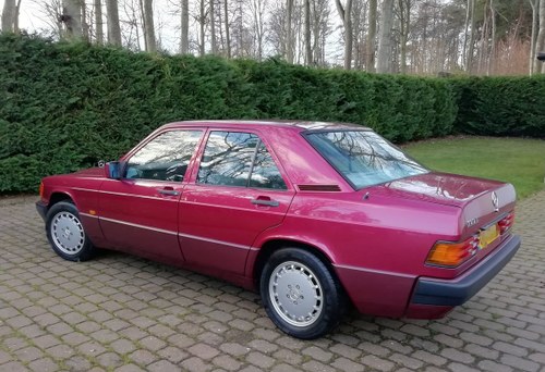1989 Suberb 190e with colossal service history SOLD