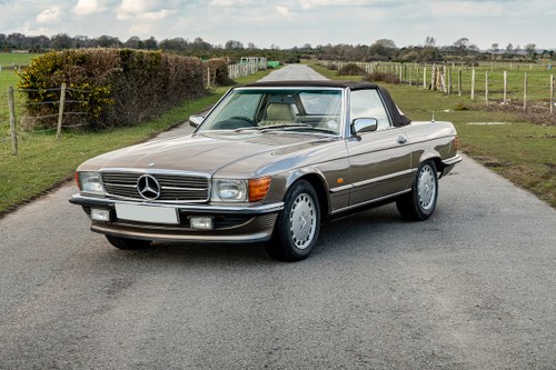 Mercedes 300SL 1987 Only 92000 Miles Stunning Colour  SOLD