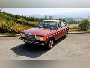 Mercedes W123 230 Limousine - 1977 For Sale (picture 1 of 6)