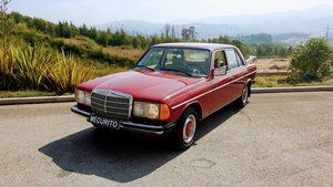Picture of Mercedes W123 230 Limousine - 1977 - For Sale