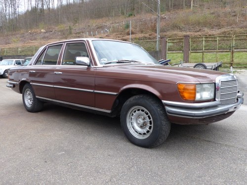 1976 Beautiful Mercedes-Benz 450 SE with sunroof, alloy-wheels SOLD