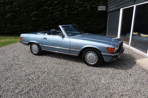 1986 Exceptional Mercedes R107 300SL SOLD