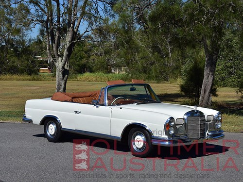 1964 Mercedes-Benz 220SEb Cabriolet (With 280 & 220 Engi SOLD