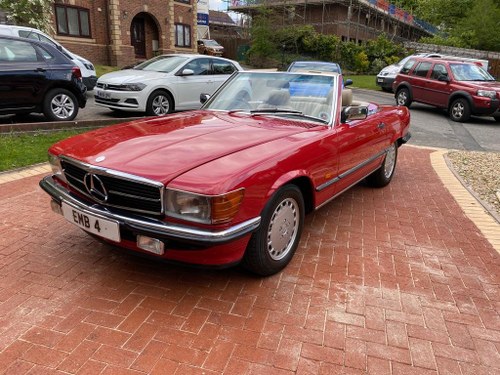 1986 Mercedes 300sl (r107)      For Sale