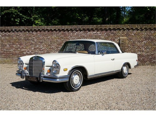 1968 Mercedes-Benz W111 280 SE Coupe Only 31000 Miles from new, f For Sale