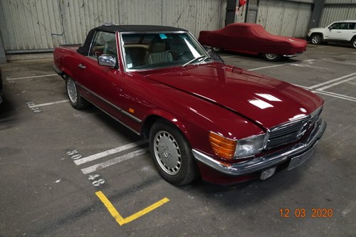 1986 MERCEDES 500 SL-1 owner from new In vendita
