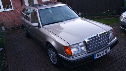 1993 Mercedes 220 estate  For Sale