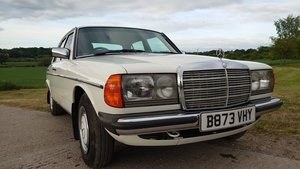 1984 Mercedes W123 230e Exceptionally well cared for  In vendita