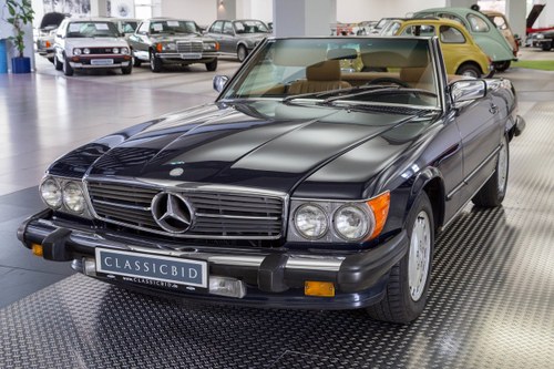 1987 Mercedes-Benz 560 SL SOLD