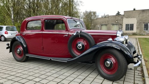 1937 Mercedes-Benz 230 Saloon (LWB) - very rare RHD In vendita