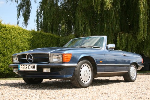1989 Mercedes-Benz SL 300. Superb , Original Example with a FSH For Sale