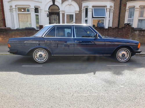 1983 Mercedes w123 200 For Sale