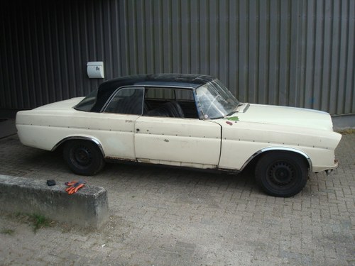 1966 mercedes w111 coupe 250 sec  For Sale