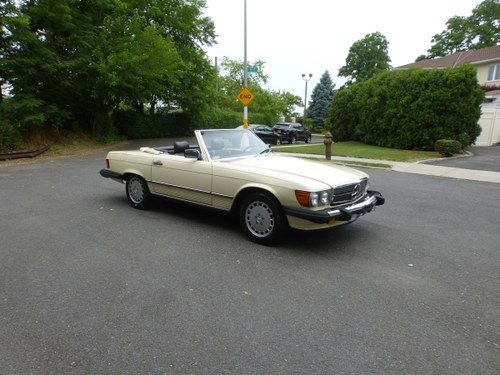 1988 Mercedes 560SL Two Tops Very Presentable For Sale
