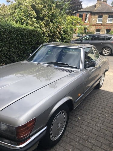 1986 Mercedes SL300 Silver very good condition For Sale