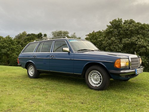 1982 Mercedes W123 300TD Automatic 7 seater Estate LHD For Sale