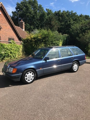 1991 Mercedes W124 Estate 230TE 7 Seats Automatic In vendita