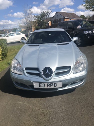 2004 Exceptional condition Mercedes 350 SLK For Sale
