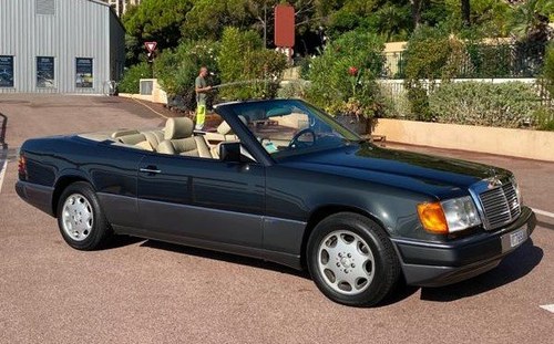 1993 Mercedes 300CE Cabriolet In vendita