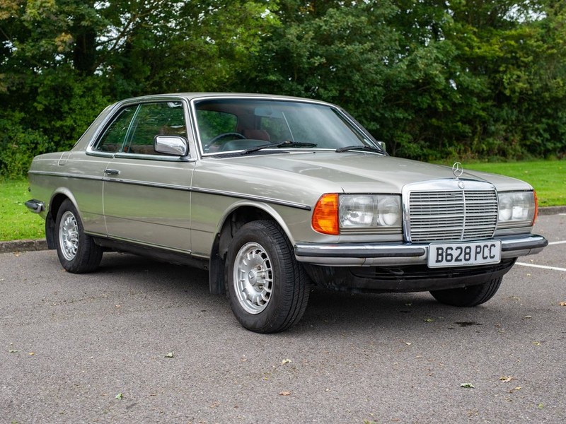 1985 Mercedes W123 230CE Coupe - Smoke Silver/Red Cloth