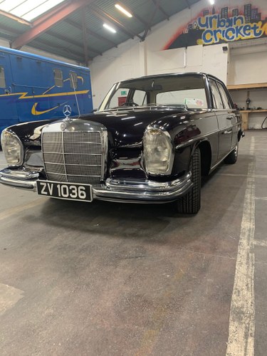 1967 MERCEDES 250S, FULLY RESTORED FOR AUCTION 30TH JAN 2021 In vendita all'asta