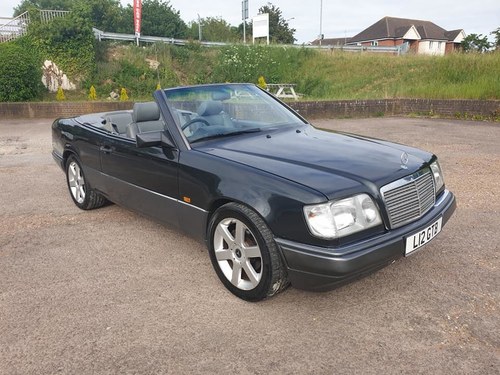 Mercedes E220 Cabriolet W124 (A124 model) 1994 MOT to May 21 For Sale